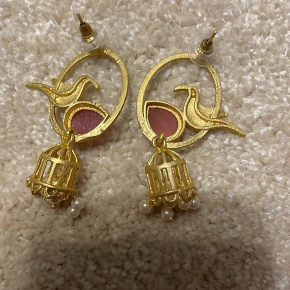 True left and ight costume jewelry earrings of birds with pink jewels and cages - Picture 3 of 3
